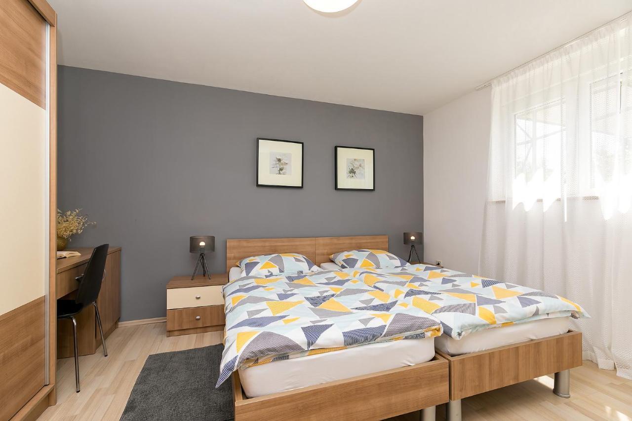 Apartments Dama Porec Exterior photo