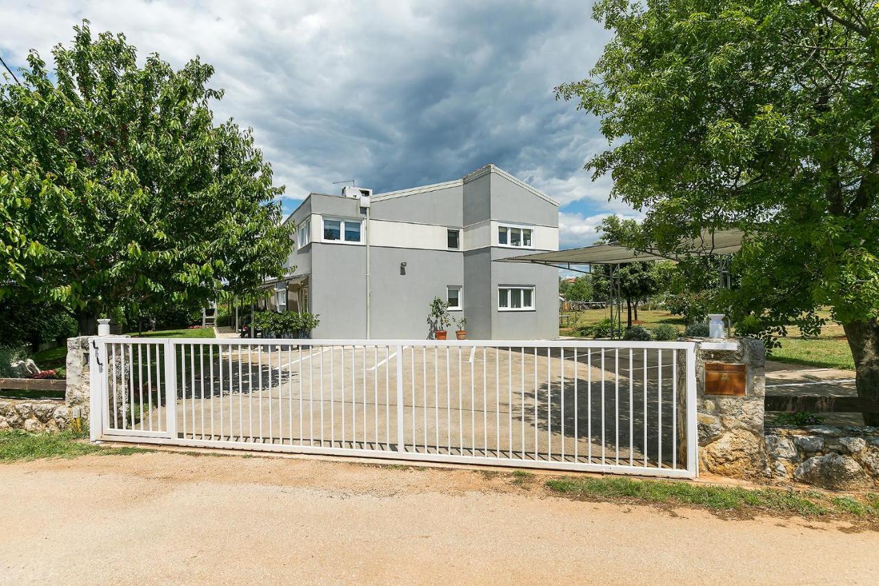 Apartments Dama Porec Exterior photo
